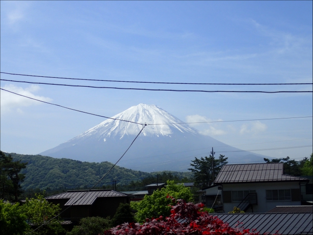 富士山が見え、徒歩ですぐ湖畔。貴重な中古物件 富士山が見え、徒歩ですぐ湖畔。貴重な中古物件