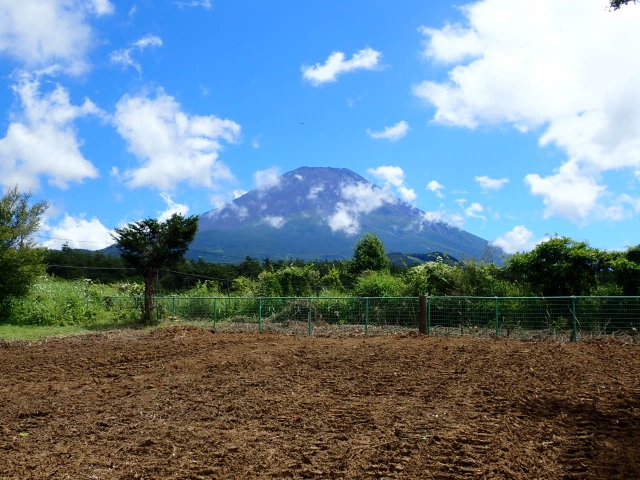 「富士山が一望できる別荘地」のご案内